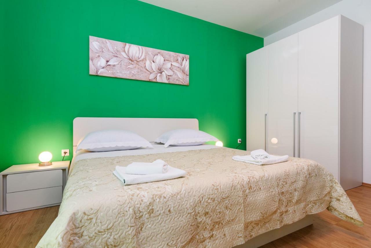 Accommodation Mamut Трогир Экстерьер фото