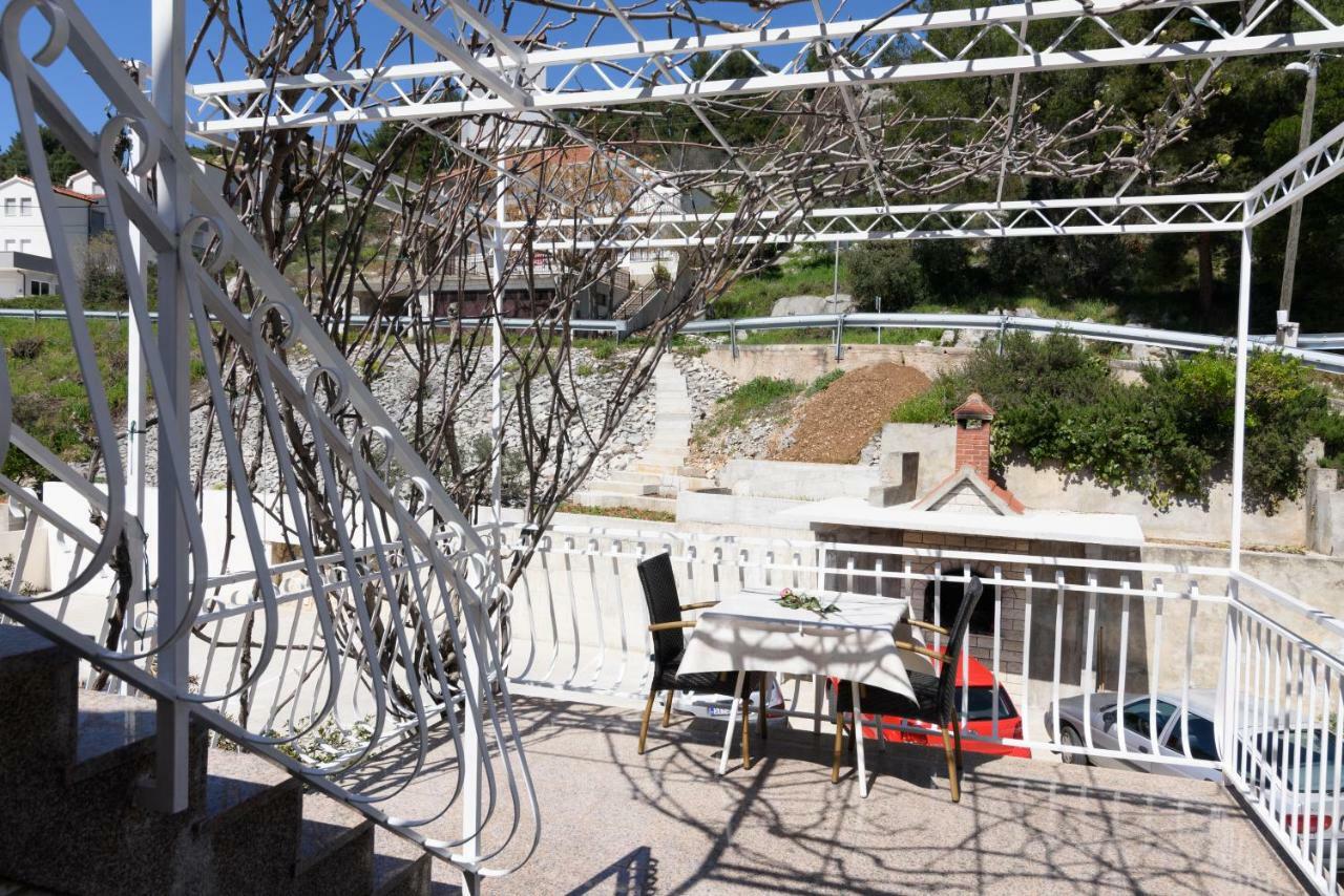 Accommodation Mamut Трогир Экстерьер фото