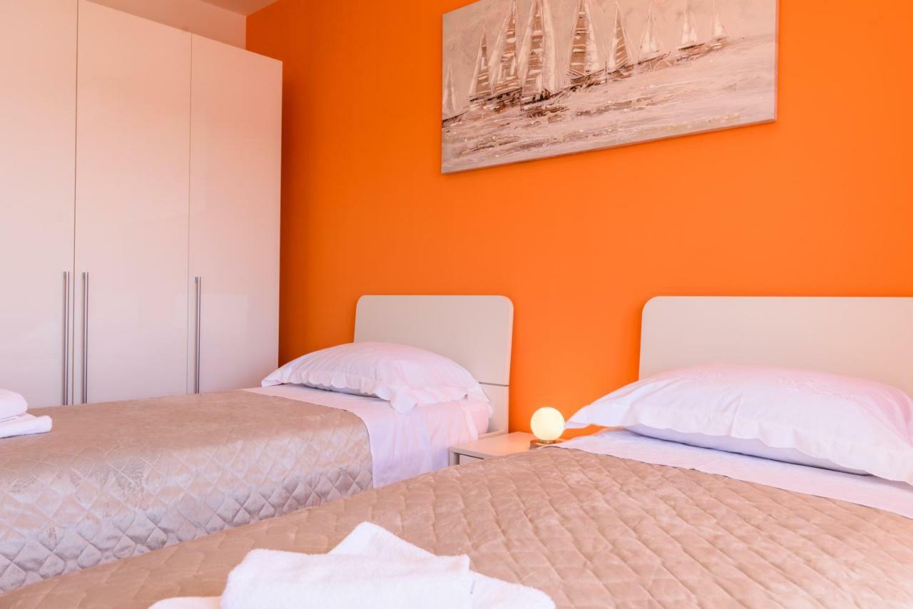 Accommodation Mamut Трогир Экстерьер фото